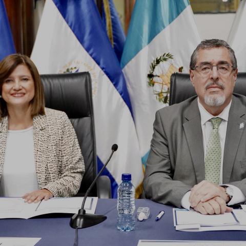 Bernardo Arévalo recibe credencial como presidente electo de Guatemala