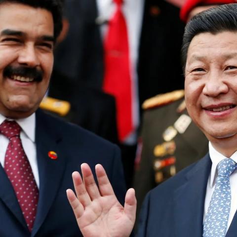 Nicolás Maduro busca respaldo económico en su visita a China