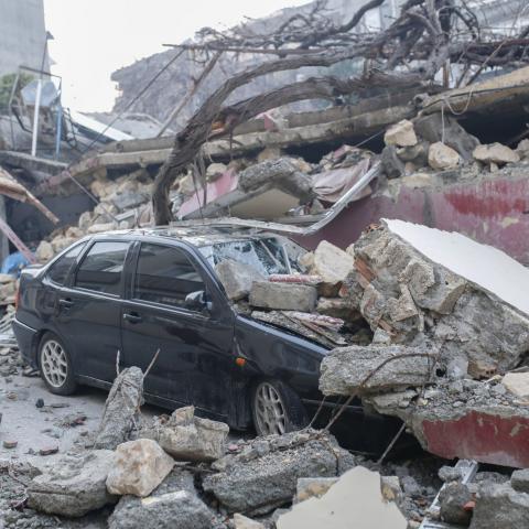 Terremoto de magnitud 6.8 en Marruecos deja 820 muertos 