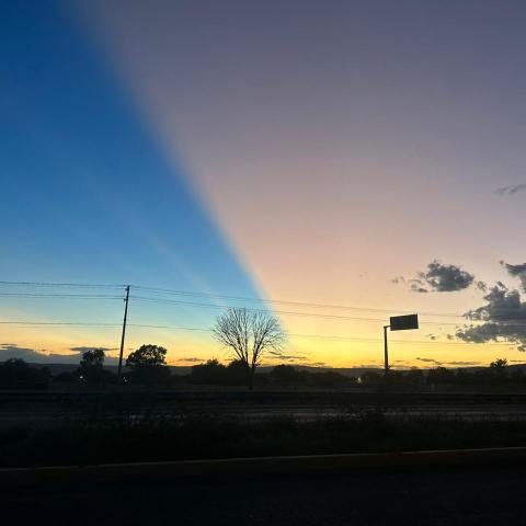 ¿Viste el peculiar atardecer de este domingo? esta es la explicación científica