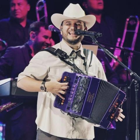 Edén Muñoz, Bronco y más en la Feria de San Francisco de los Romo