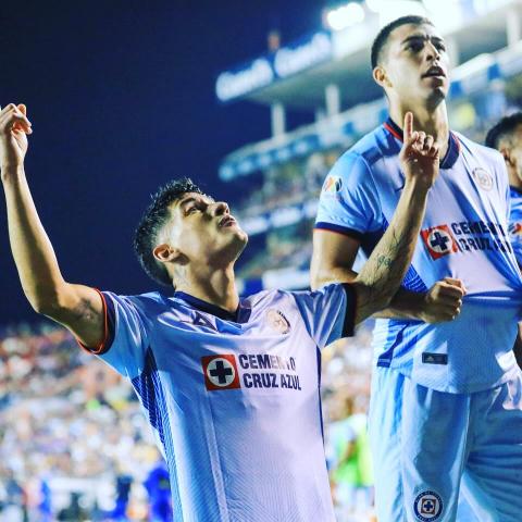 Cruz Azul sorprende y vence al Atlético de San Luis 2-1