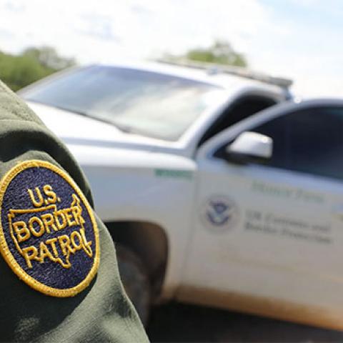 Investigan la muerte de una bebé en la frontera de Arizona en medio de la crisis migratoria