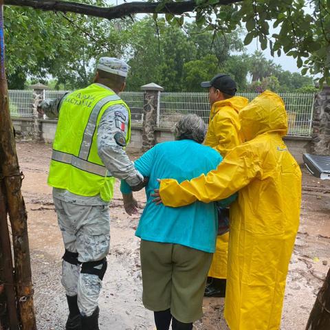 Muere un niño y reportan dos personas desaparecidas tras la tormenta Norma en Sinaloa