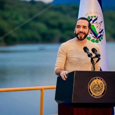 Busca Nayib Bukele la reelección presidencial en El Salvador