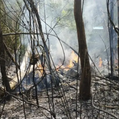 Avioneta explota durante vuelo el Brasil; saldo de 12 muertos, entre ellos un bebé