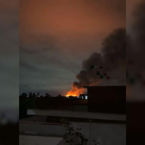 [VIDEO] Reportan incendio en la Central de Abasto de Toluca