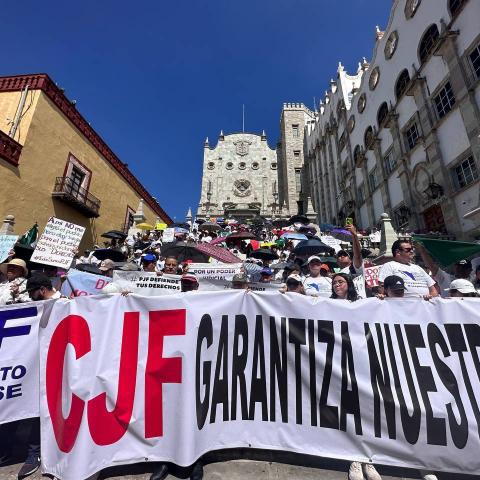 Protestan en Guanajuato contra la extinción de fideicomisos del Poder Judicial