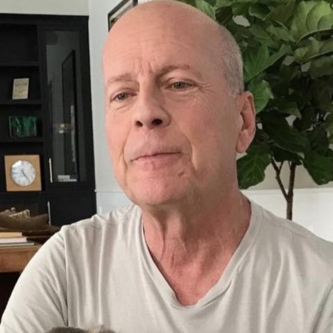 Amigo de Bruce Willis revela que el actor ya no puede hablar ni leer