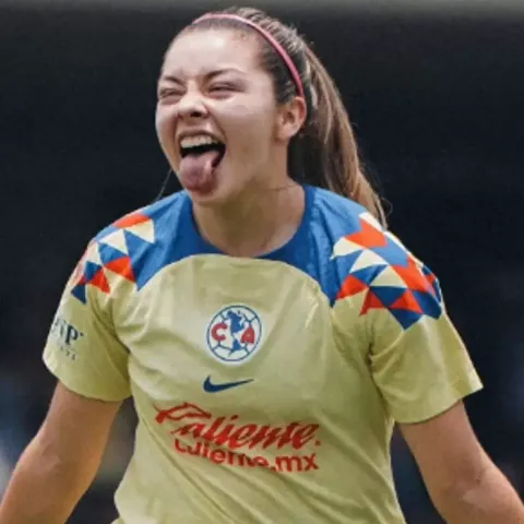 KATTY MARTÍNEZ GOLEADORA