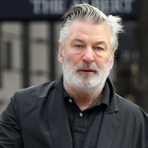 Alec Baldwin enfrenta nuevos cargos de homicidio involuntario