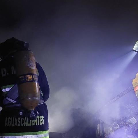 Dentro de la casa almacenaba desechos industriales y contenedores con gasolina