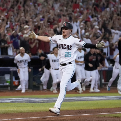 Diamondbacks 2-1 Phillies 