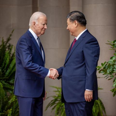 Biden reafirma etiqueta de "dictador" a Xi Jinping después de reunión bilateral