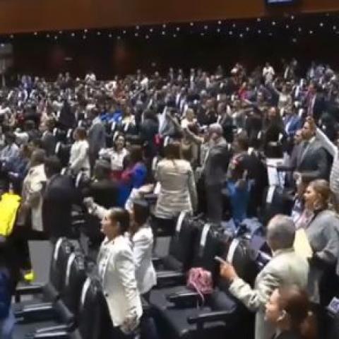 Tensión entre diputados 