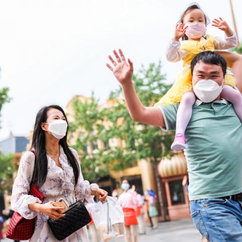 OMS alerta a China por aumento de enfermedades respiratorias en niños