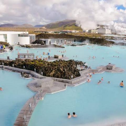 Cierre temporal de la laguna azul en Islandia 