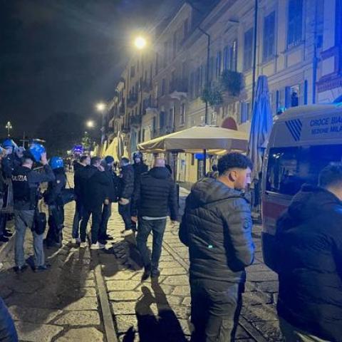 ¡Violencia en Italia! Acuchillan a aficionado del PSG en Milán