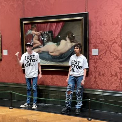 Activistas dañan "La Venus en el Espejo" en galería de Londres