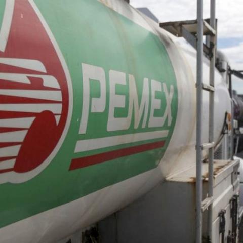 Pemex restablece el servicio de 56 gasolineras en Acapulco tras el paso de Otis