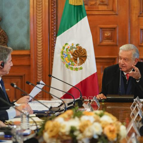 AMLO y delegación estadounidense