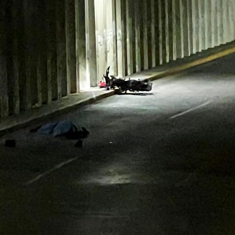 Motociclista muerto