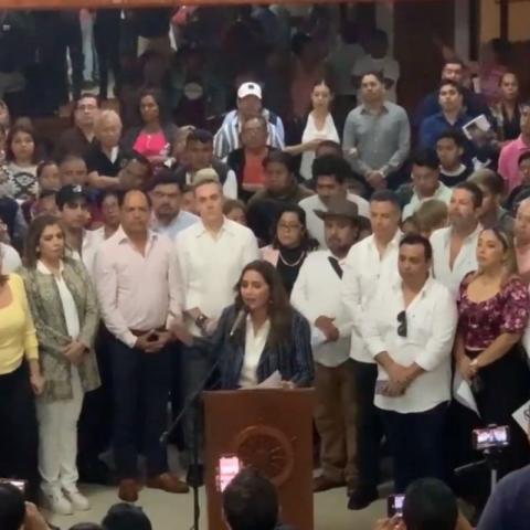 800 militantes abandonan el PRI en Veracruz disolviendo su bancada en el Congreso local