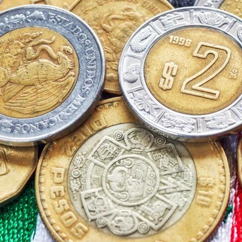 El “Super peso” registra su mejor año frente al dólar en más de tres décadas