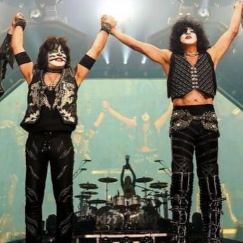 Kiss ofrece su último concierto y anuncia que ahora será