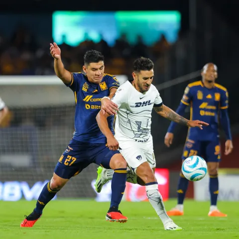 PUMAS VS TIGRES