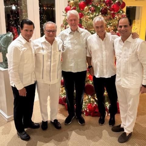 Enrique Peña Nieto celebró navidades con Bill Clinton