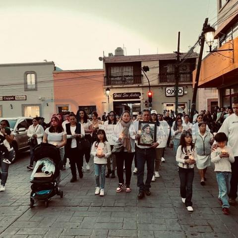 Marchan para pedir justicia por las víctimas de la posada en Salvatierra 