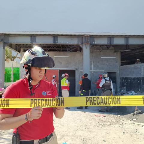 Se desploma elevador en plaza comercial de Monterrey; mueren 4 trabajadores