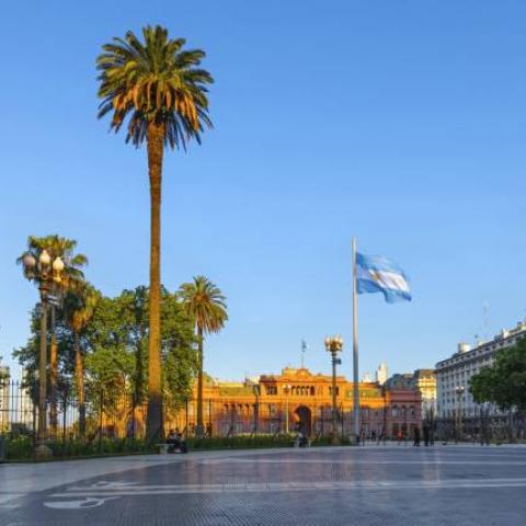 Nuevo Gobierno de Argentina anula decisión de custodia de por vida para exmandatarios