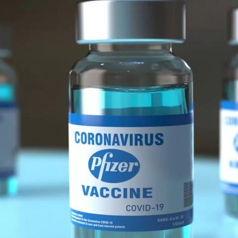 Supervisan venta de vacunas Pfizer y Moderna en farmacias particulares