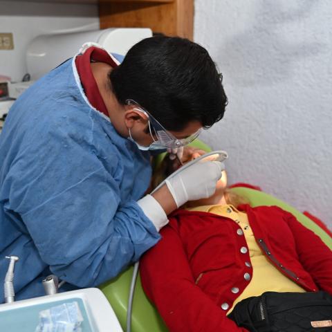 DIF Municipal ofrece servicios de medicina general y de dentistas a bajo costo