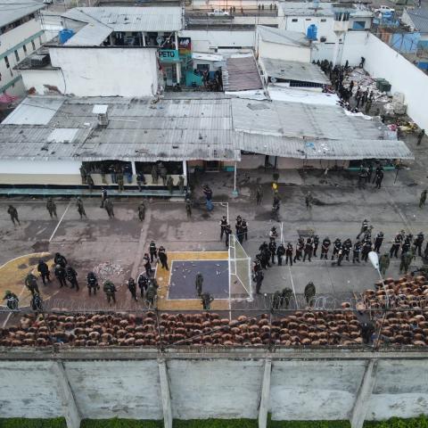 Operativos militares dejan más de mil detenidos en Ecuador