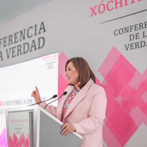 Inicia Xóchitl Gálvez "mañaneras de la verdad"