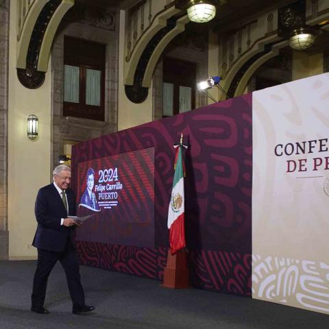 AMLO enviará un paquete de reformas constitucionales el Día de la Constitución