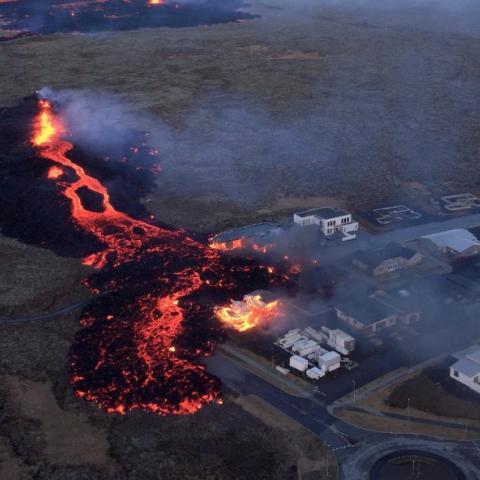 Segunda erupción volcánica sacude Islandia