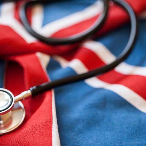 Médicos se van a huelga en Inglaterra para exigir mejoras salariales