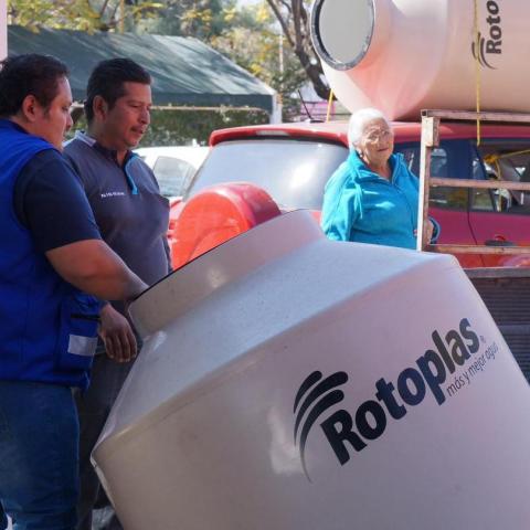 Ciudadanos pueden solicitar calentadores solares, cisternas, tinacos y bombas de agua