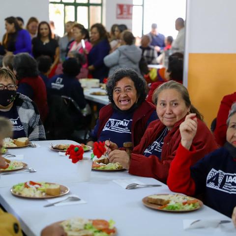 ¿Conoces a una persona en vulnerabilidad?, puede acudir a los comedores comunitarios del DIF