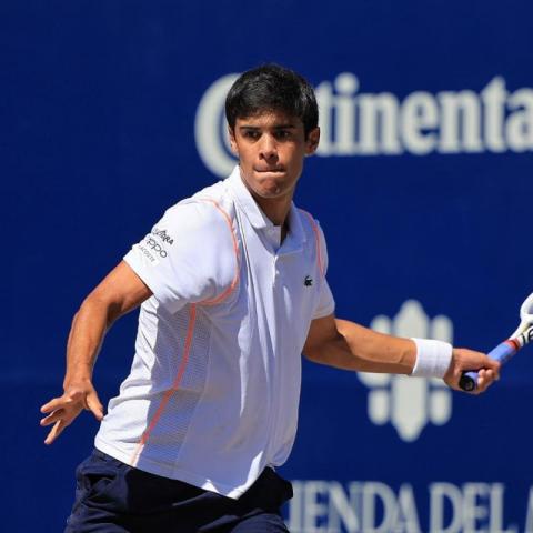 Su poca experiencia, y manejo de presión en el ATP Tour, fue factor en su derrota por doble rollo de 7-6.