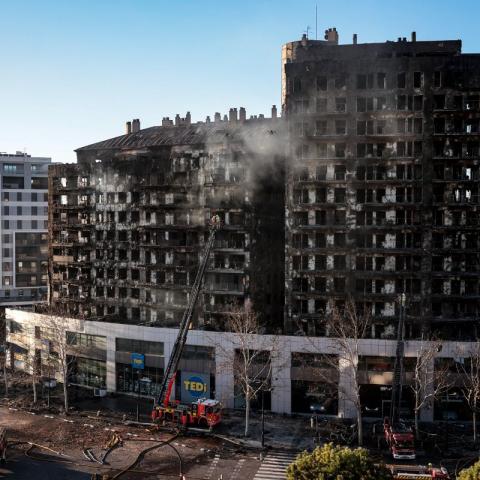 Actualizan a 10 el número de fallecidos en trágico incendio en Valencia