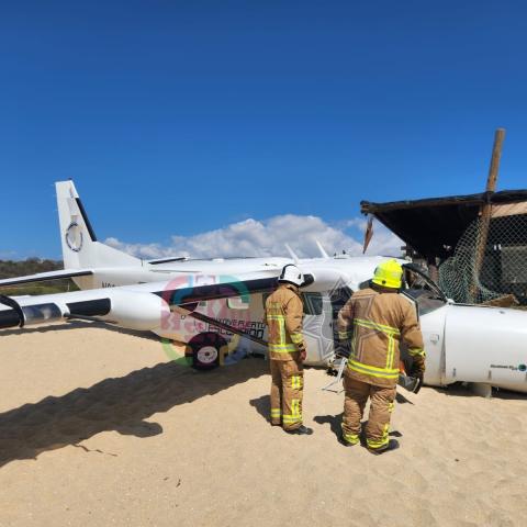 Avioneta se desploma en Puerto Escondido, Oaxaca: hay un muerto