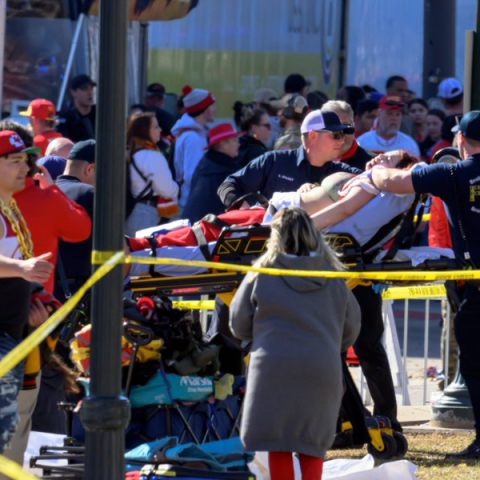 Acusan a menores por tiroteo durante celebración del Super Bowl en Kansas City