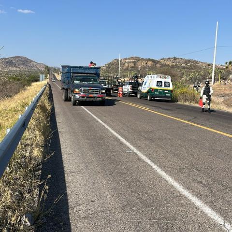 Hallan cuerpo en estado de descomposición en carretera a Calvillo