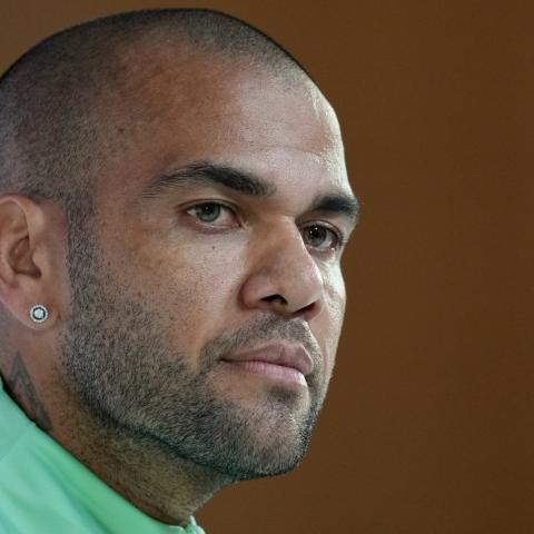 Alves abandonó la cárcel de Brians 2 el lunes pasado, tras pagar su fianza.