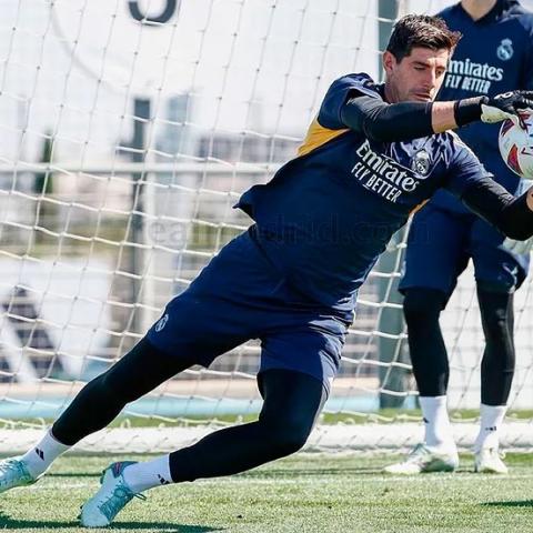 ¡No otra vez! Courtois sufre otra rotura de menisco interno en su rodilla y estará fuera más tiempo